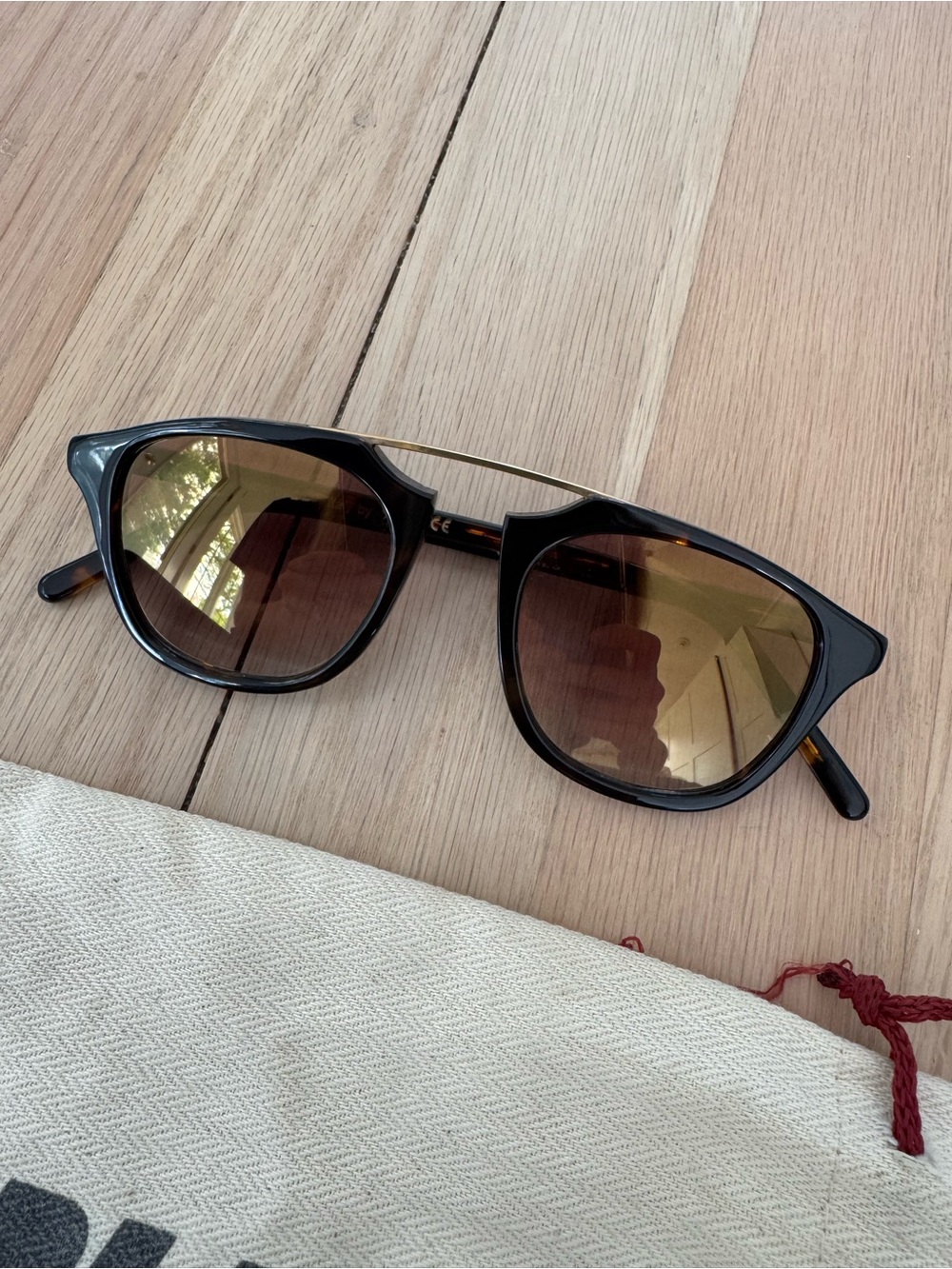 Spektre $250 Classic Black Women's Sunglasses with Gold Bridge retro NEW NWOT